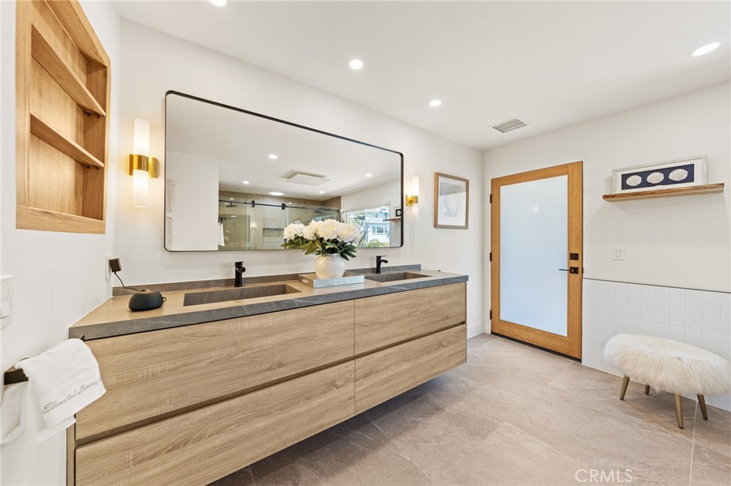 2927 Park Center