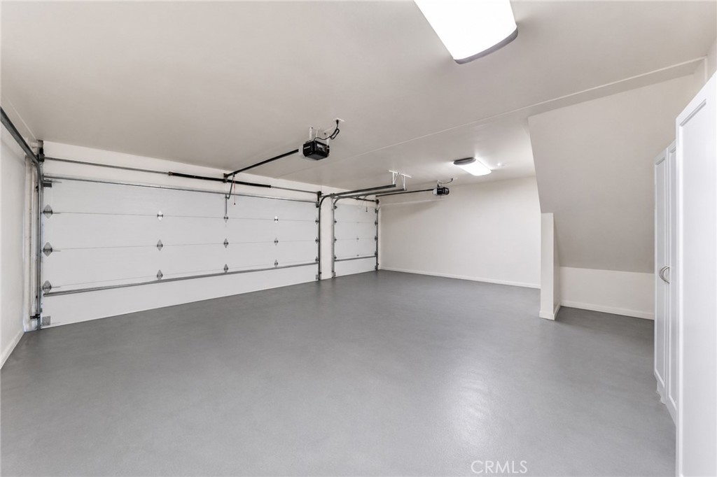 2927 Park Center