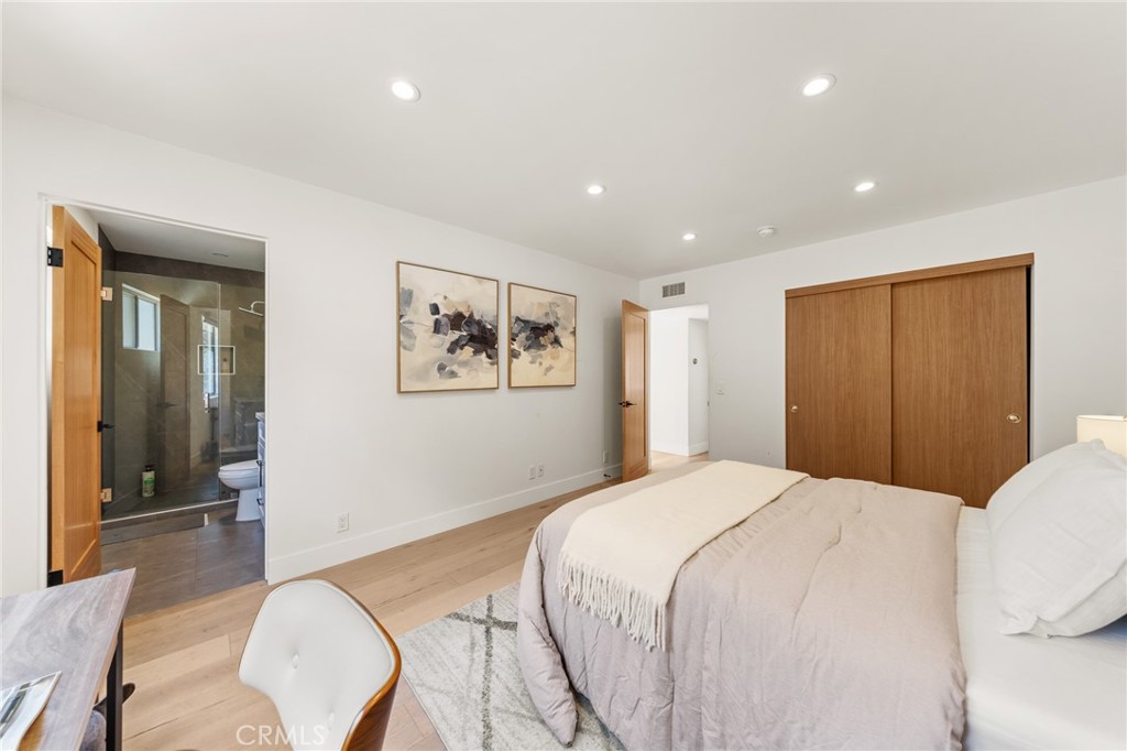 2927 Park Center
