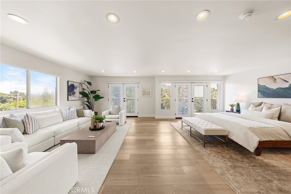 2927 Park Center