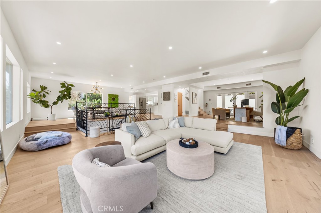 2927 Park Center