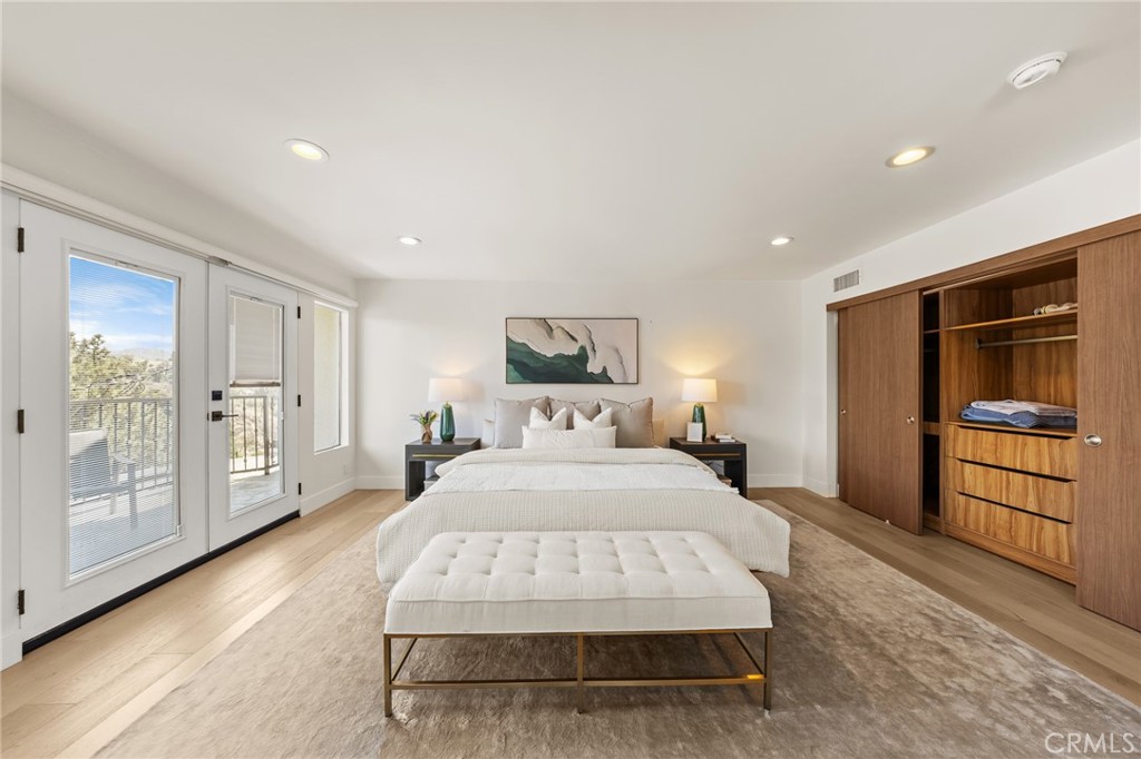 2927 Park Center