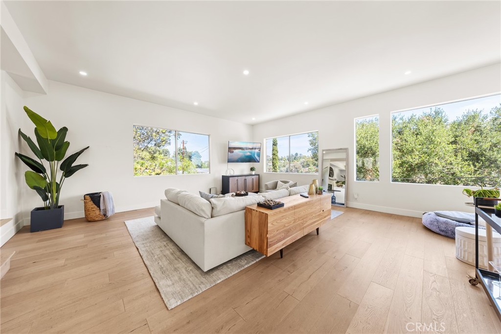 2927 Park Center