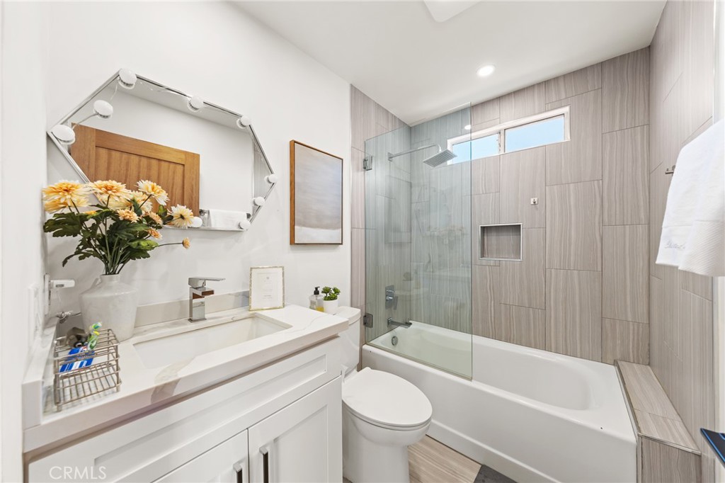 2927 Park Center