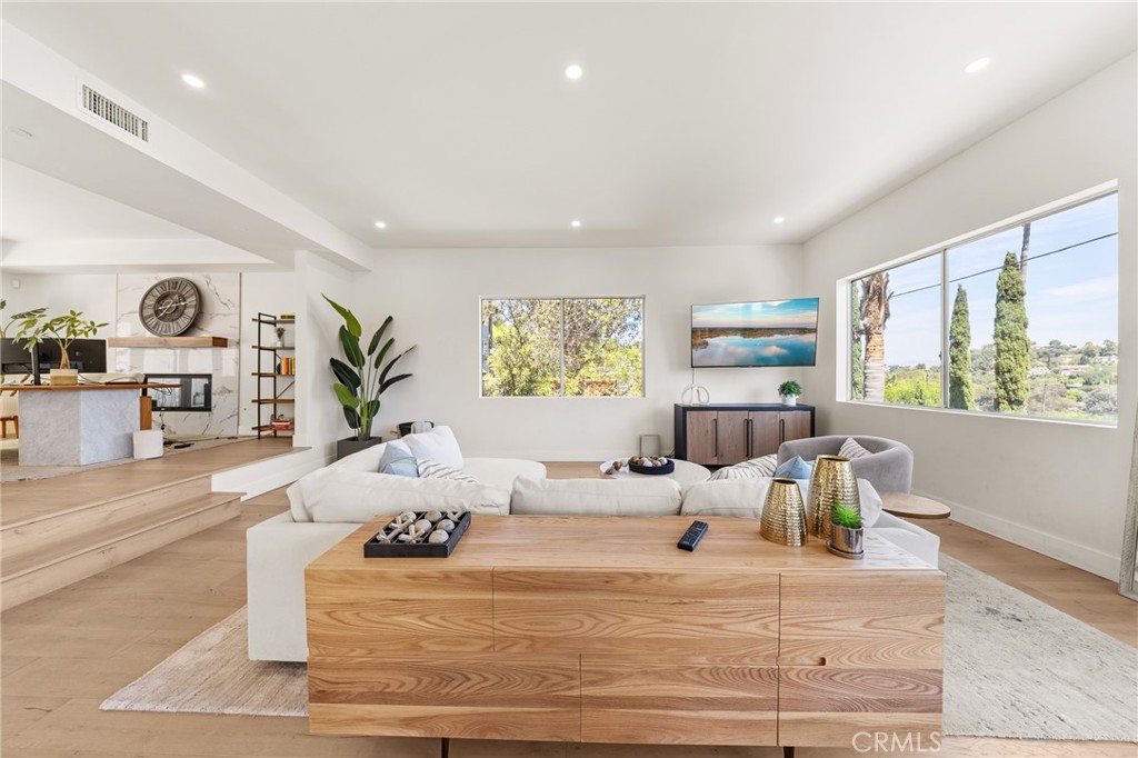 2927 Park Center