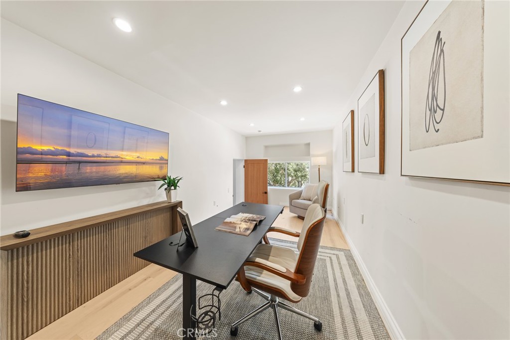 2927 Park Center