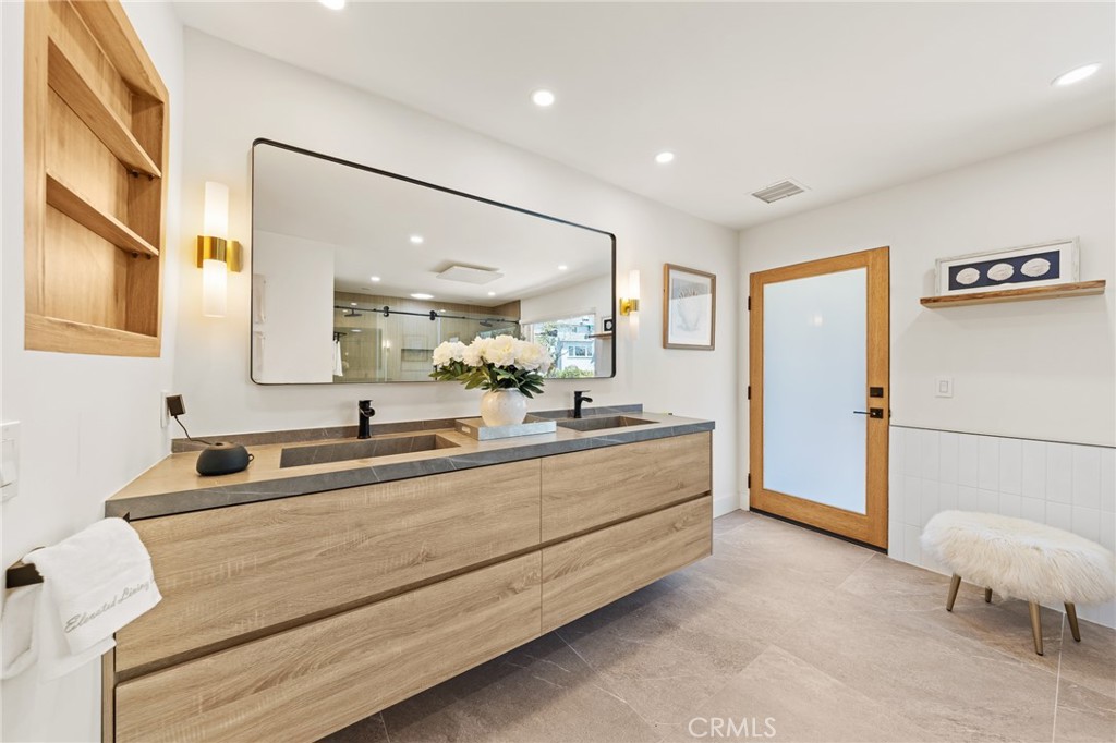 2927 Park Center