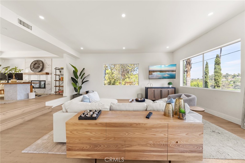 2927 Park Center