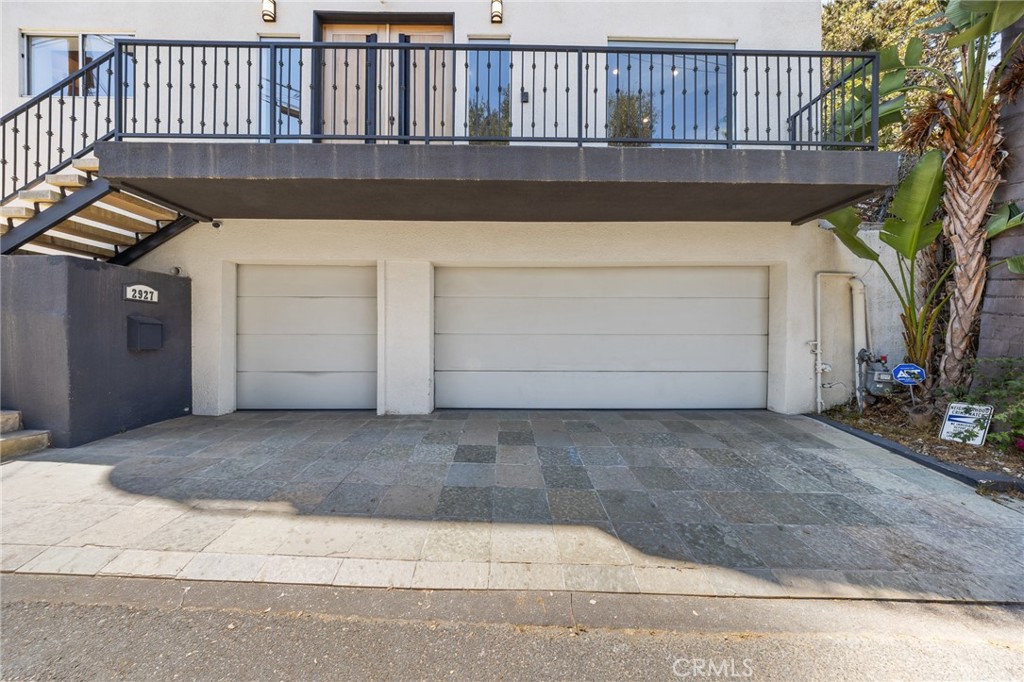 2927 Park Center