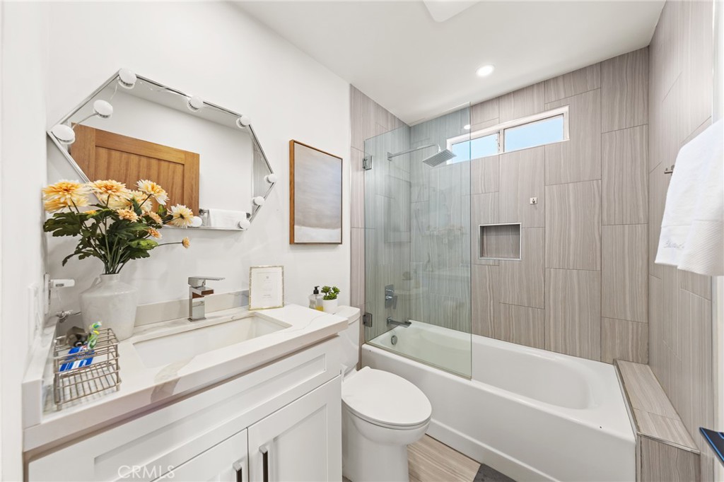 2927 Park Center