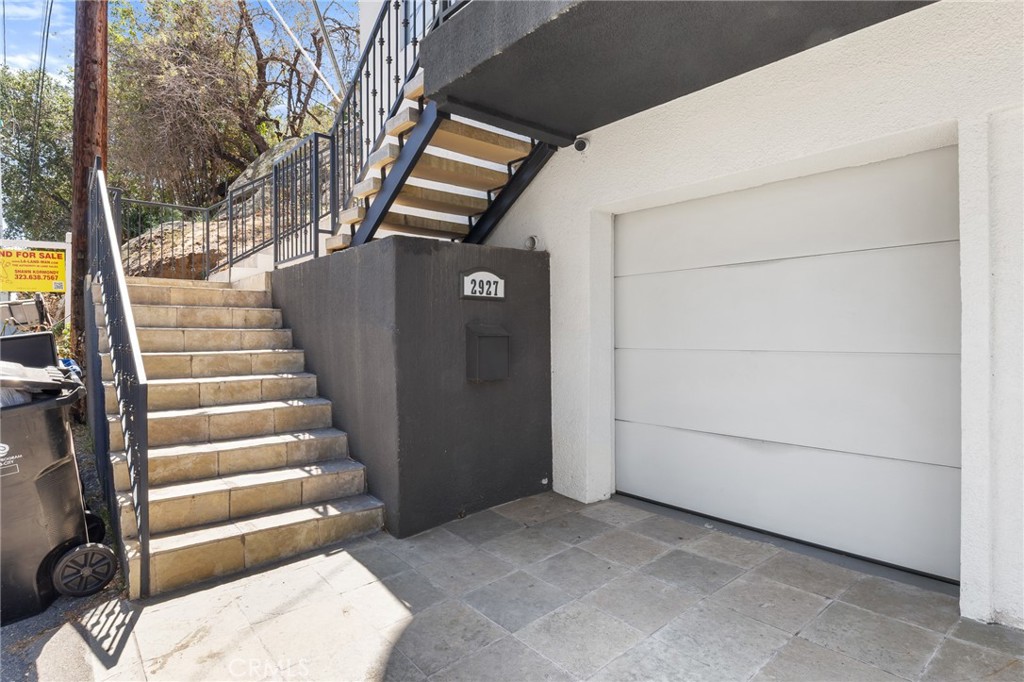 2927 Park Center