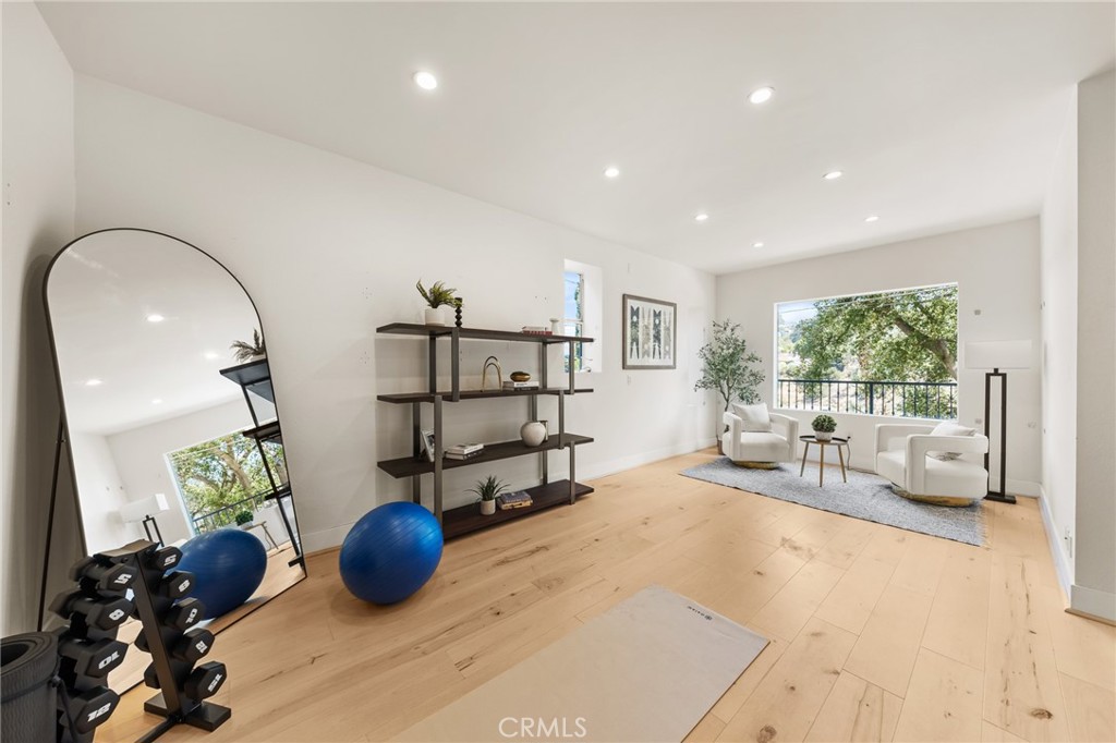 2927 Park Center
