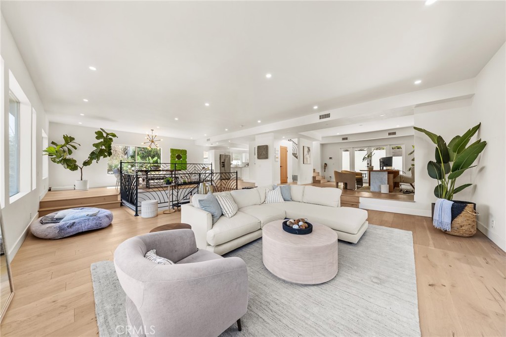 2927 Park Center