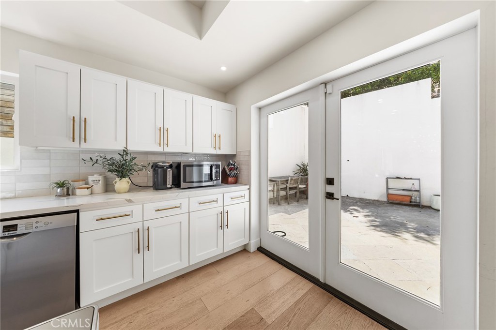 2927 Park Center