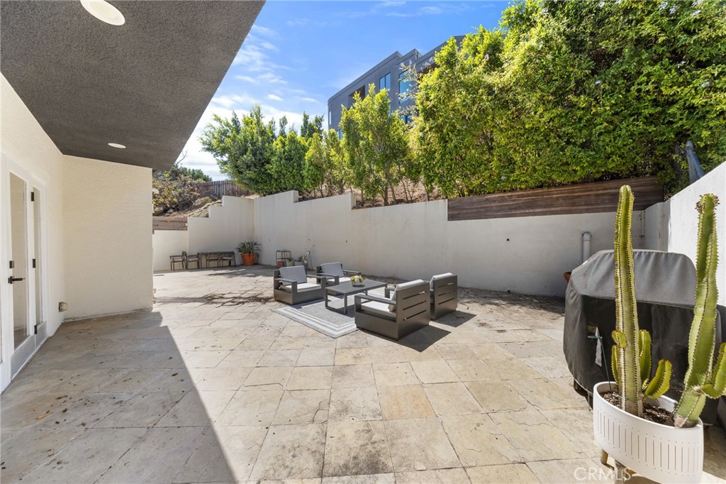 2927 Park Center