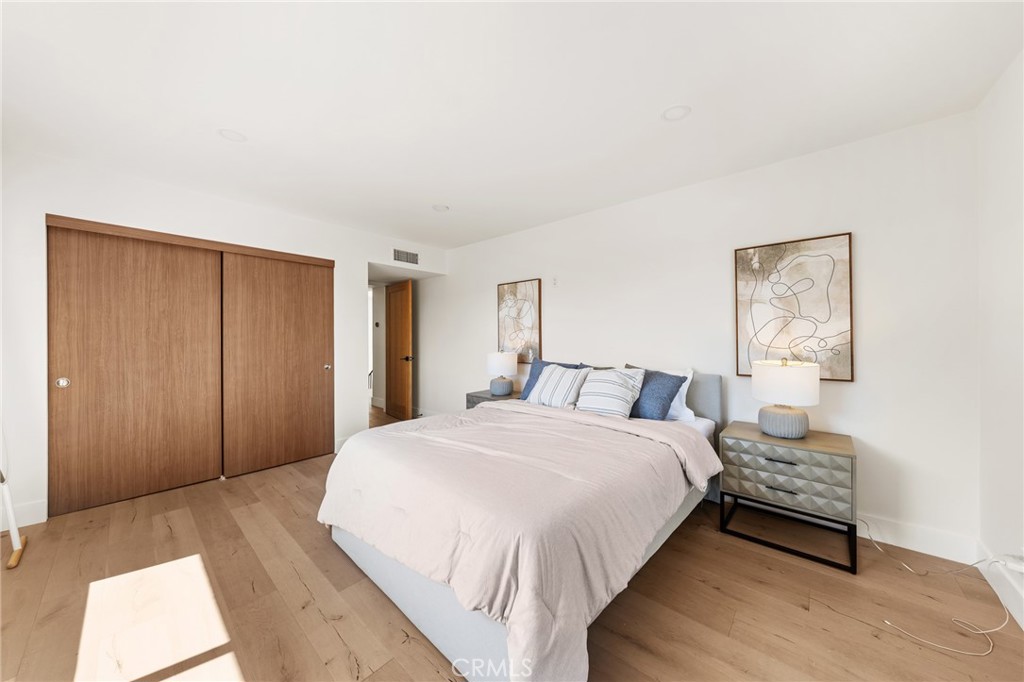 2927 Park Center