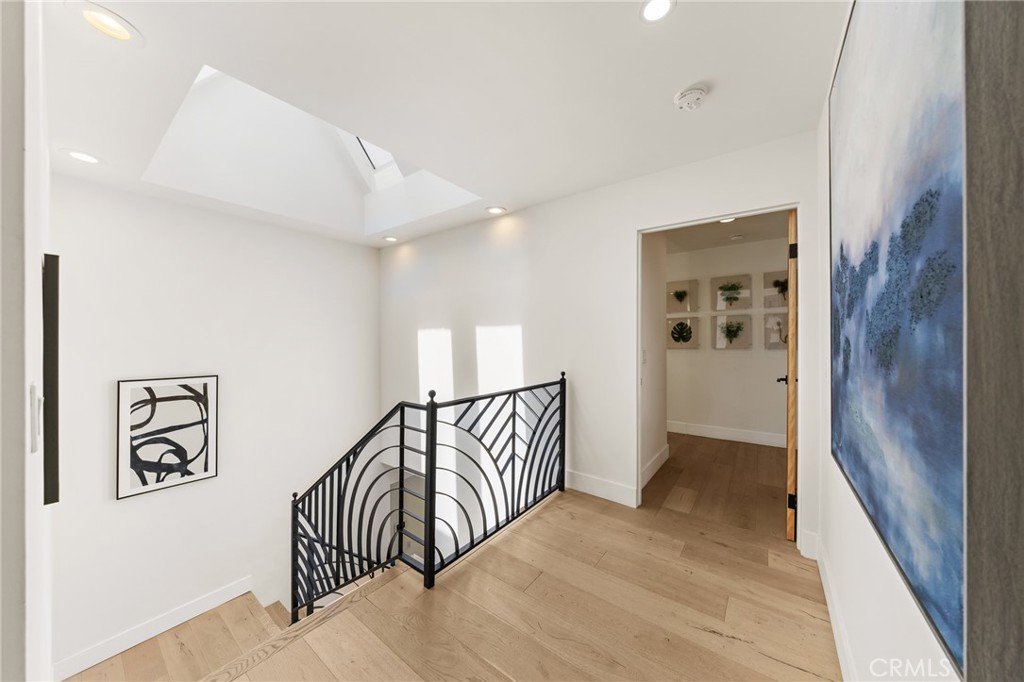 2927 Park Center
