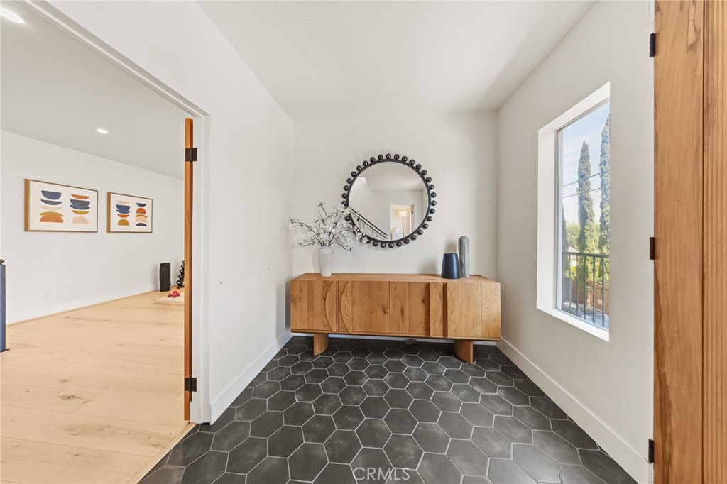 2927 Park Center