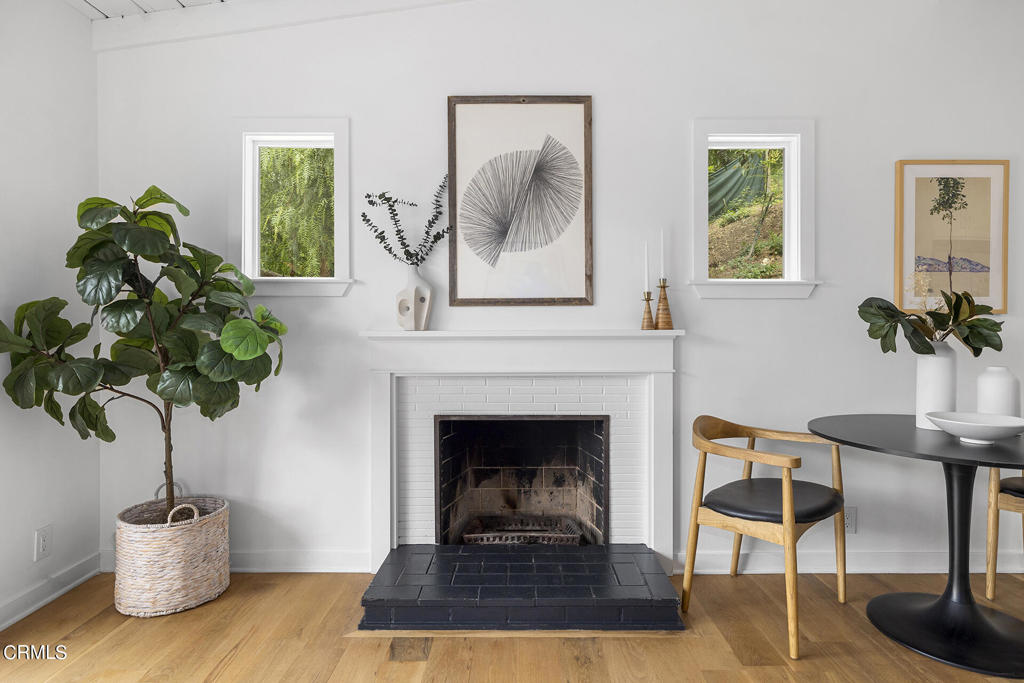 4524 San Andreas Avenue