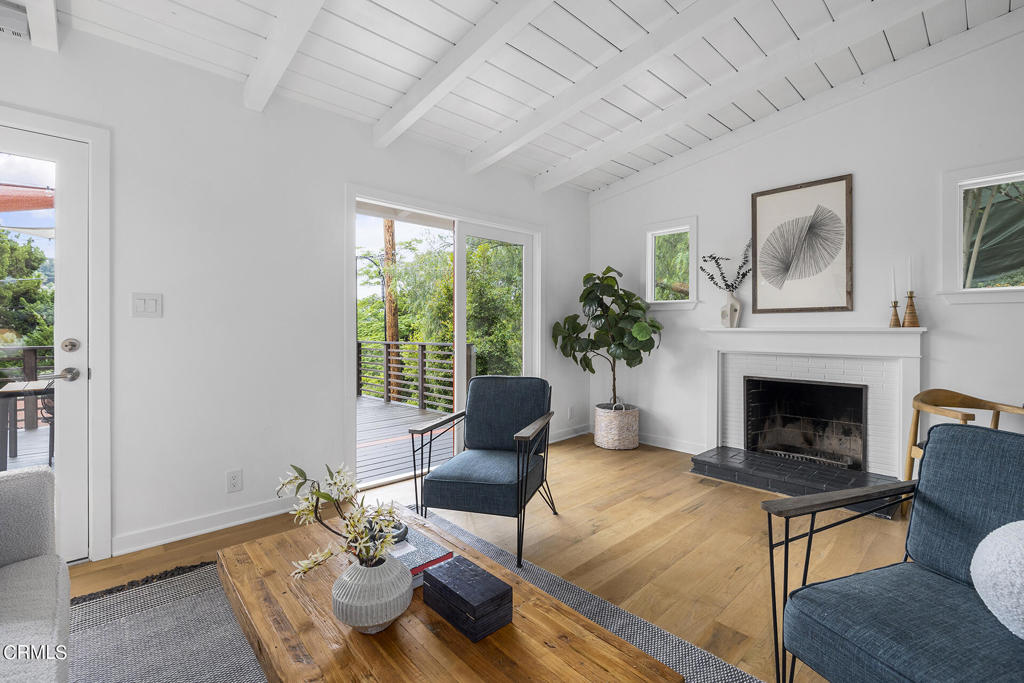 4524 San Andreas Avenue