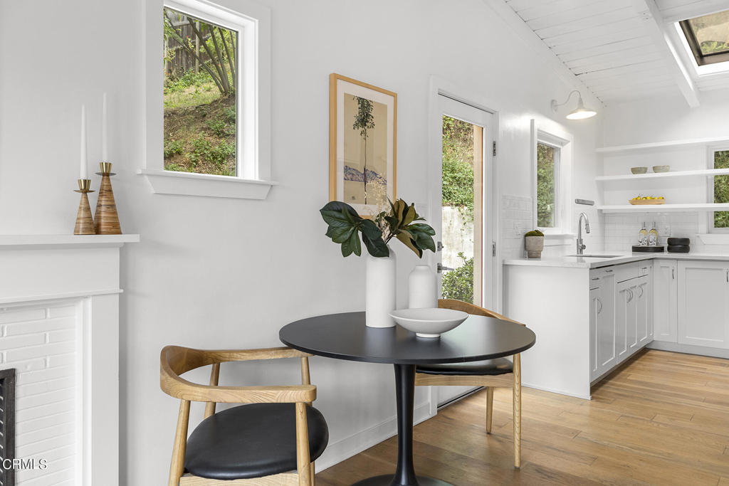 4524 San Andreas Avenue