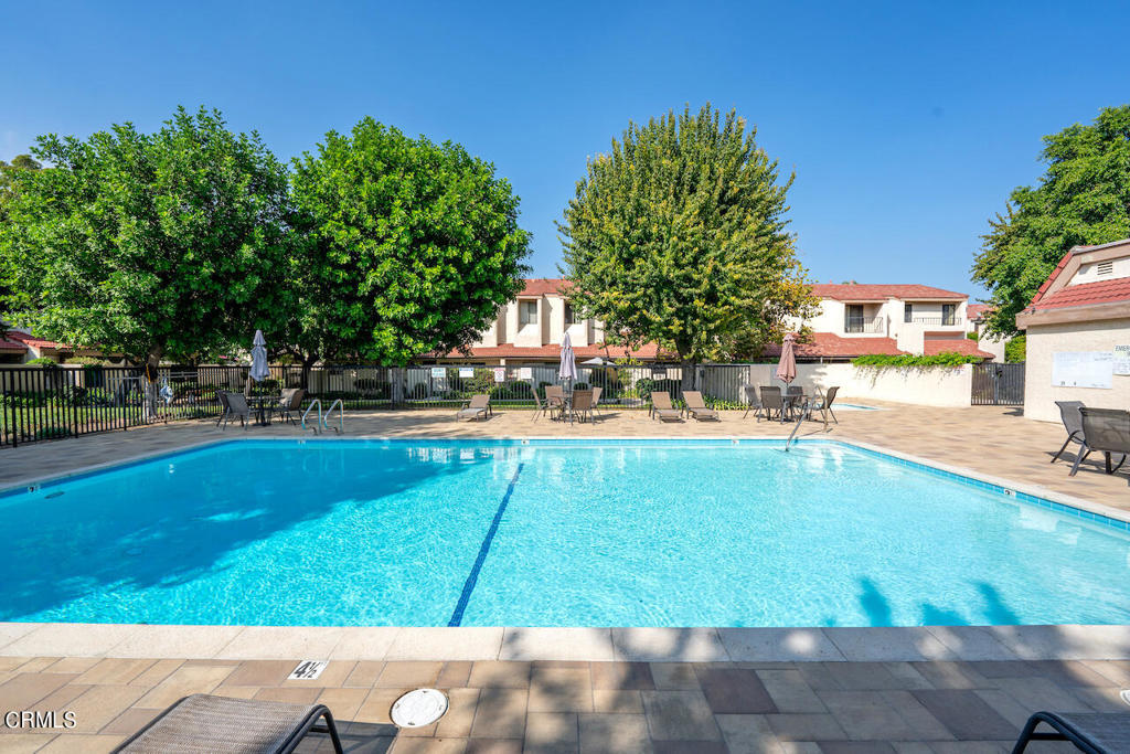 6027 Lindley Avenue 22