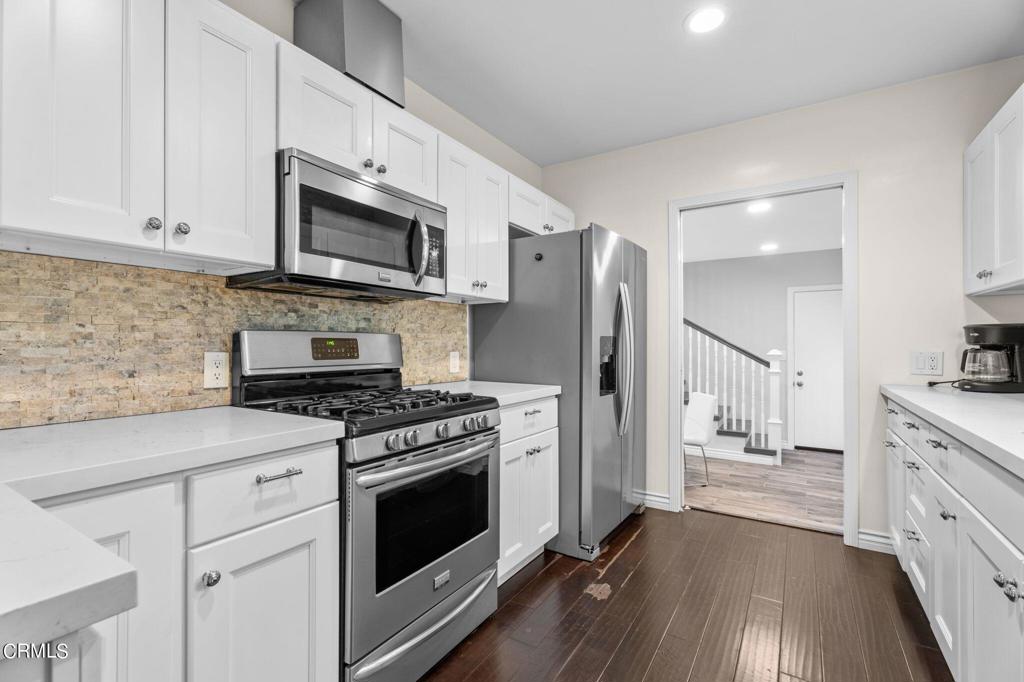 4242 Van Nuys Boulevard