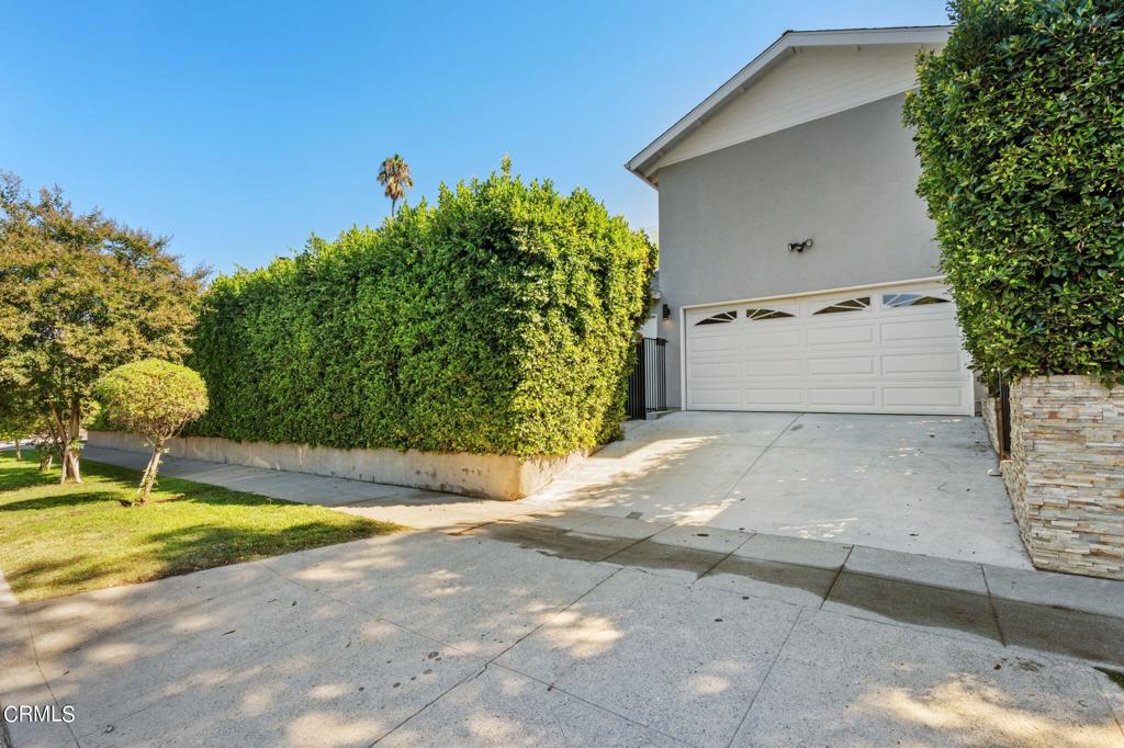 4242 Van Nuys Boulevard