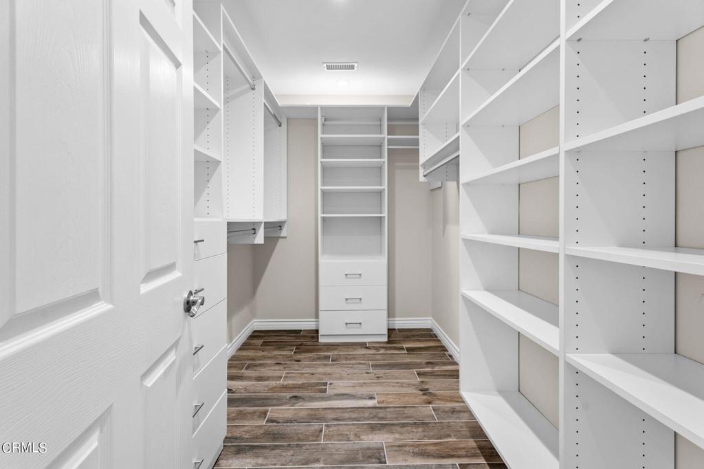 4242 Van Nuys Boulevard