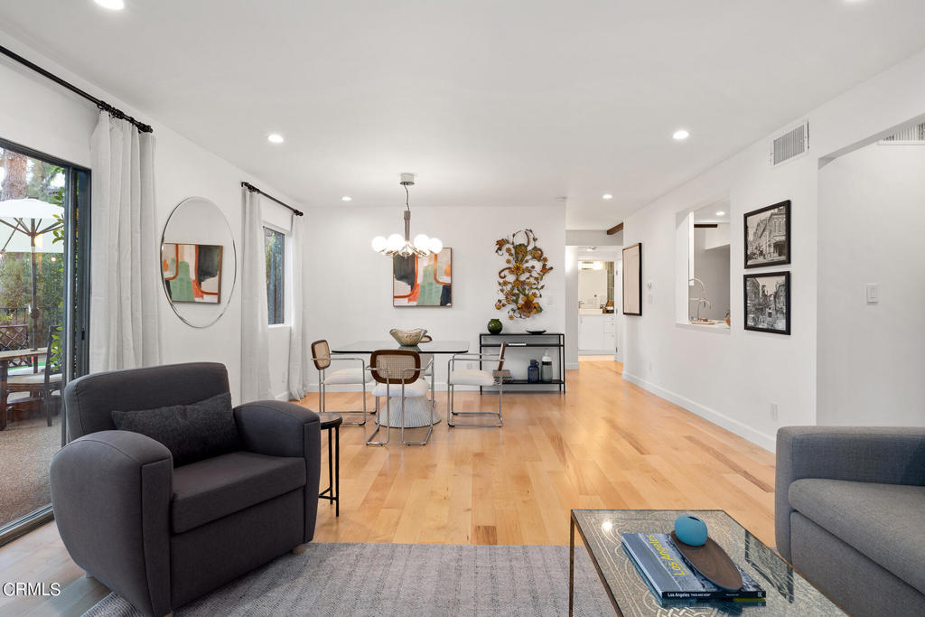 6704 Hillpark Dr 102