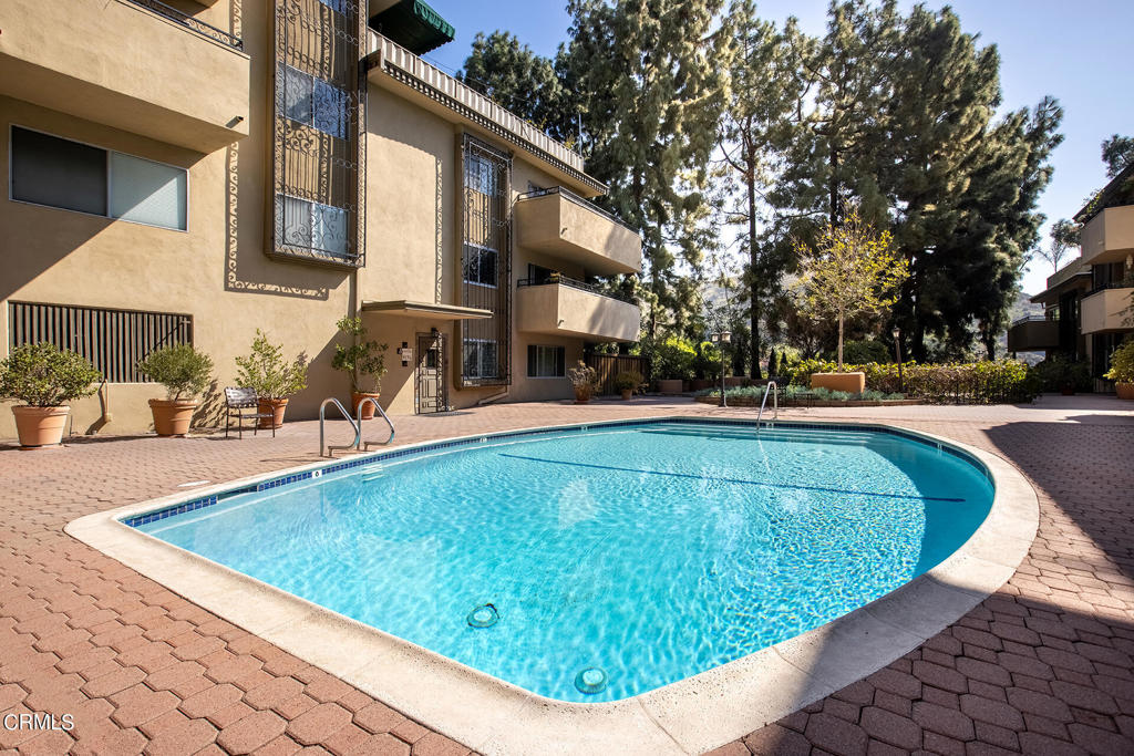 6704 Hillpark Dr 102