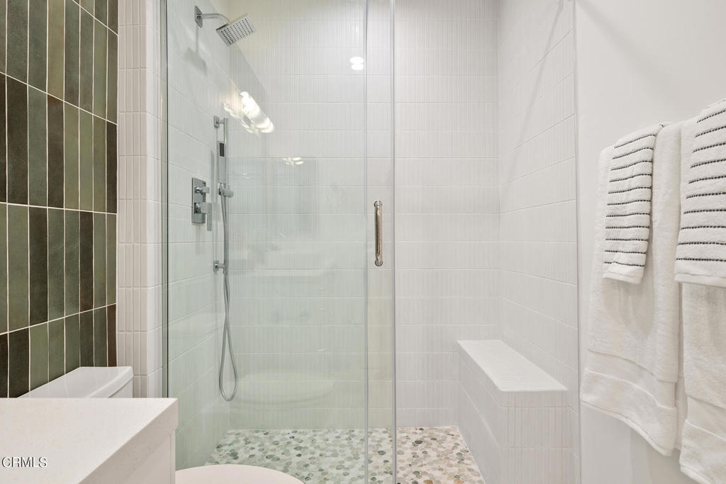 6704 Hillpark Dr 102