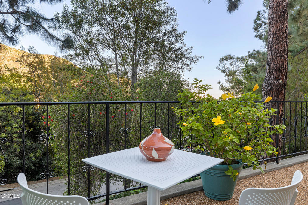 6704 Hillpark Dr 102