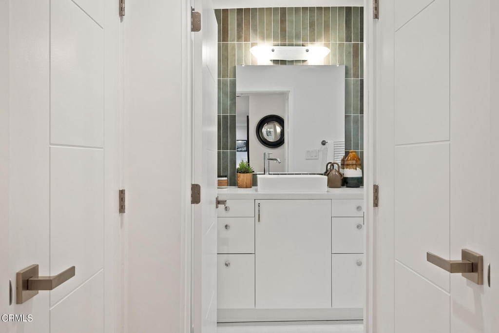 6704 Hillpark Dr 102