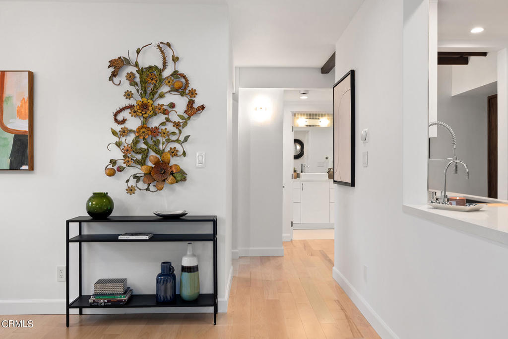 6704 Hillpark Dr 102