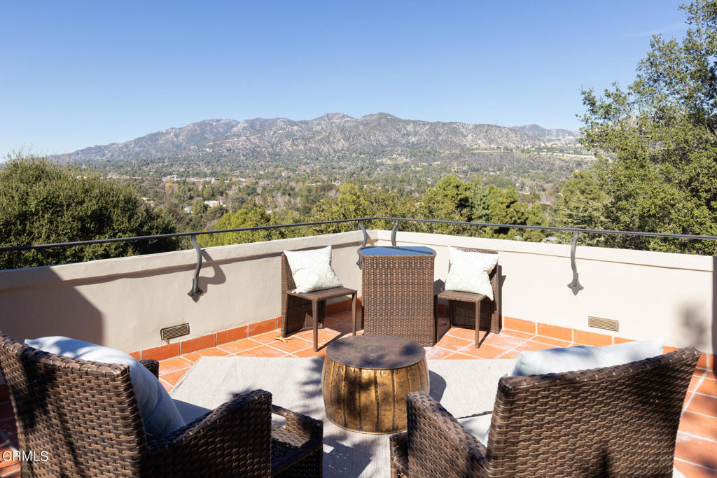 4033 Alta Vista Drive