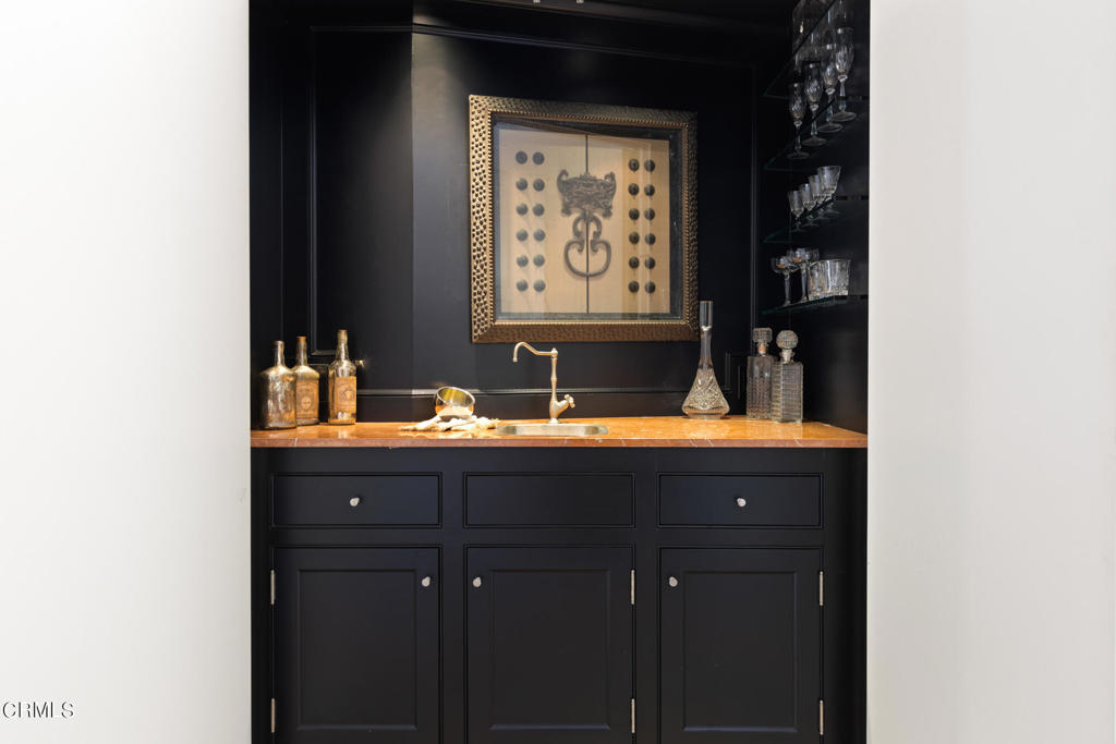 4033 Alta Vista Drive