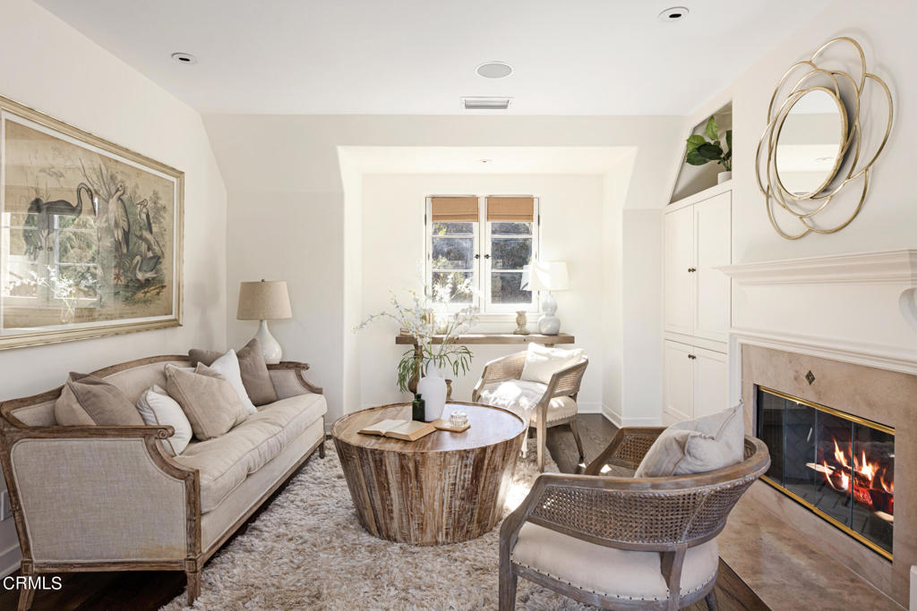 4033 Alta Vista Drive