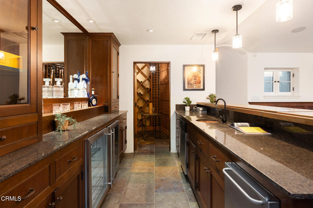 4033 Alta Vista Drive