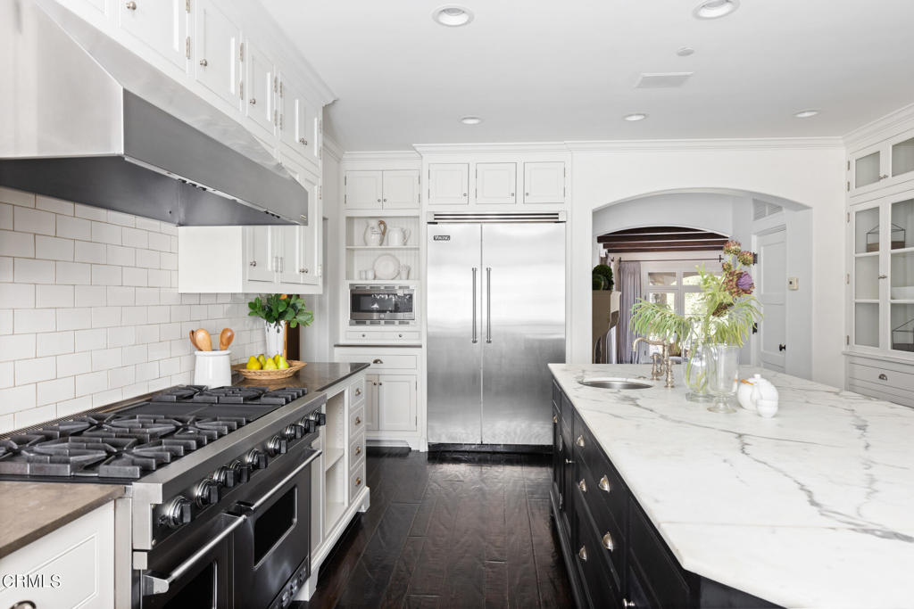 4033 Alta Vista Drive