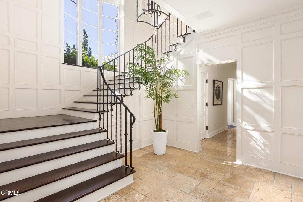 4033 Alta Vista Drive