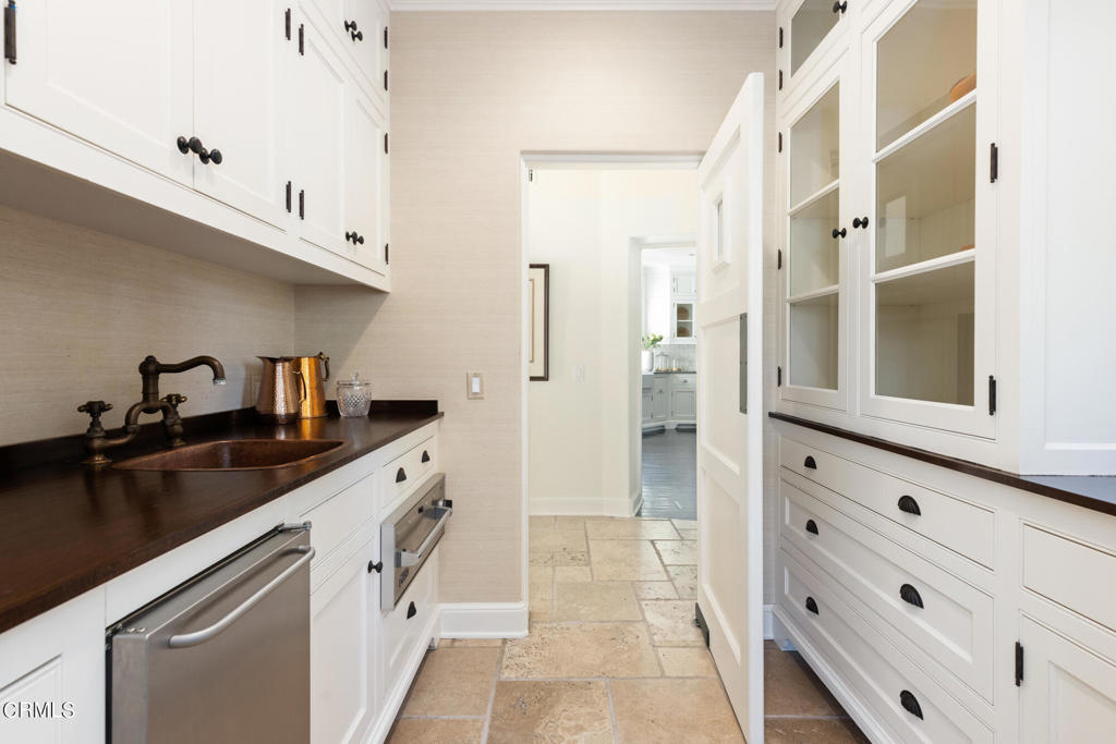 4033 Alta Vista Drive