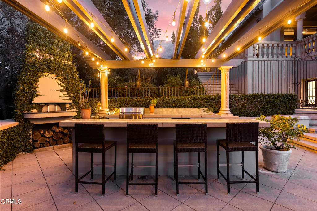 4033 Alta Vista Drive