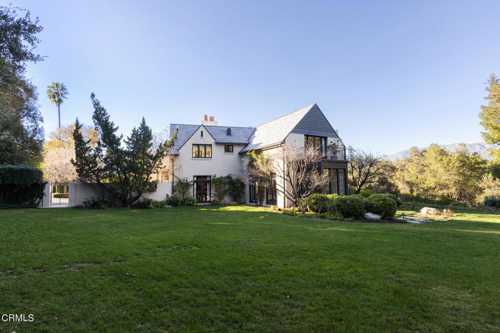 4033 Alta Vista Drive