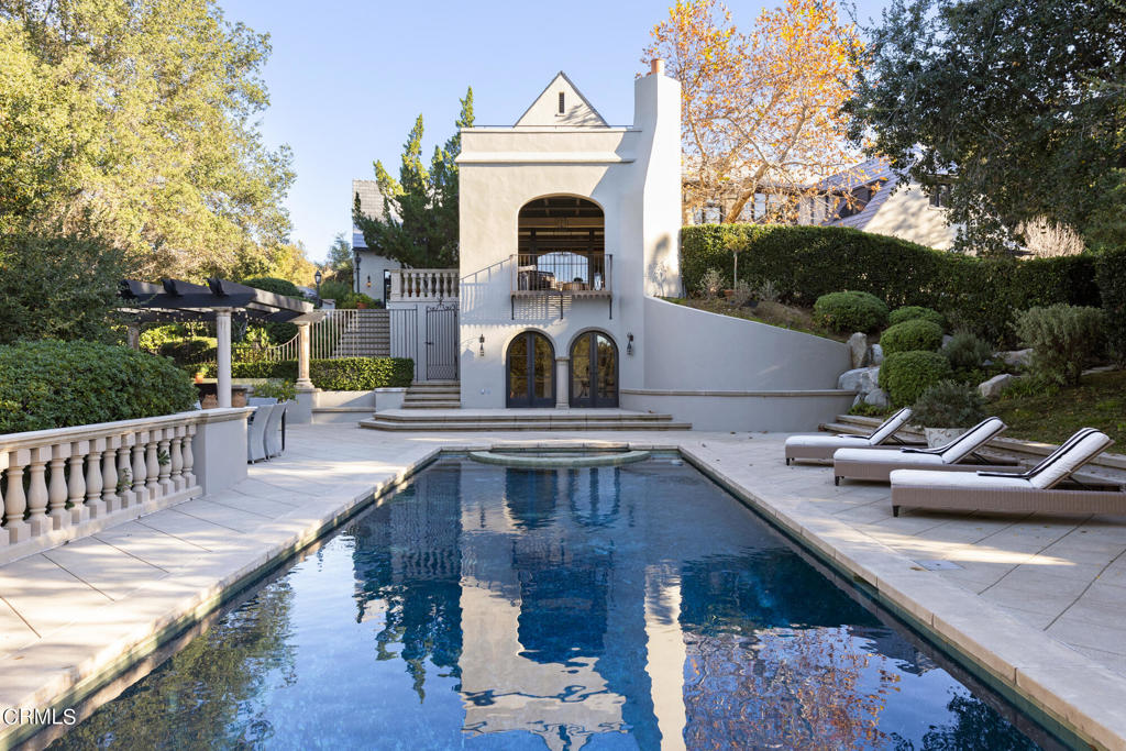 4033 Alta Vista Drive