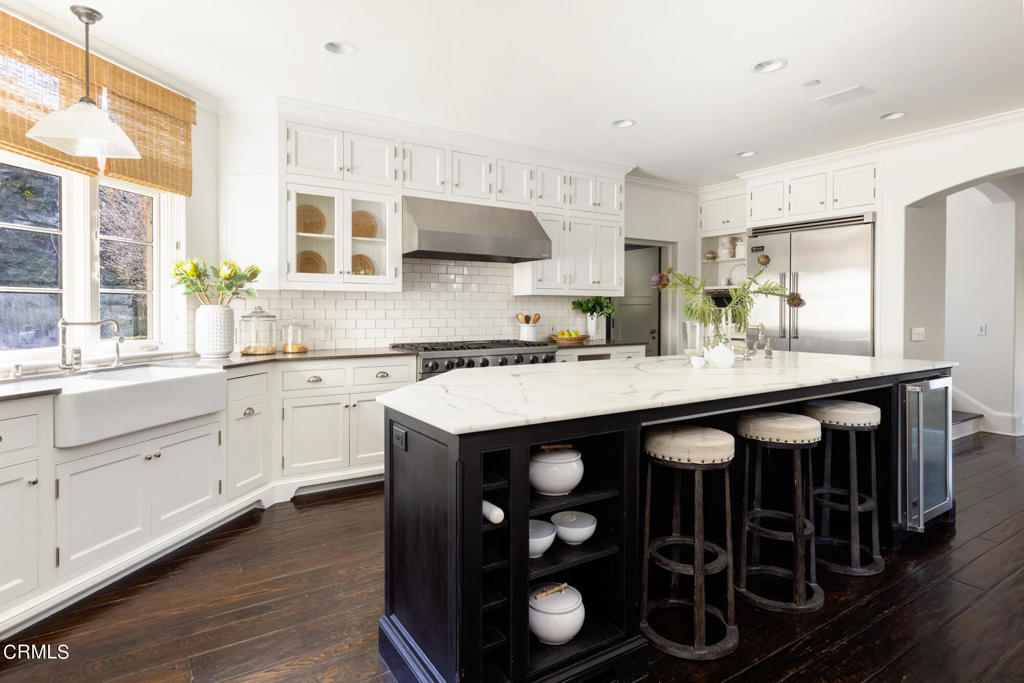 4033 Alta Vista Drive