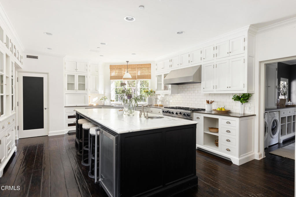 4033 Alta Vista Drive