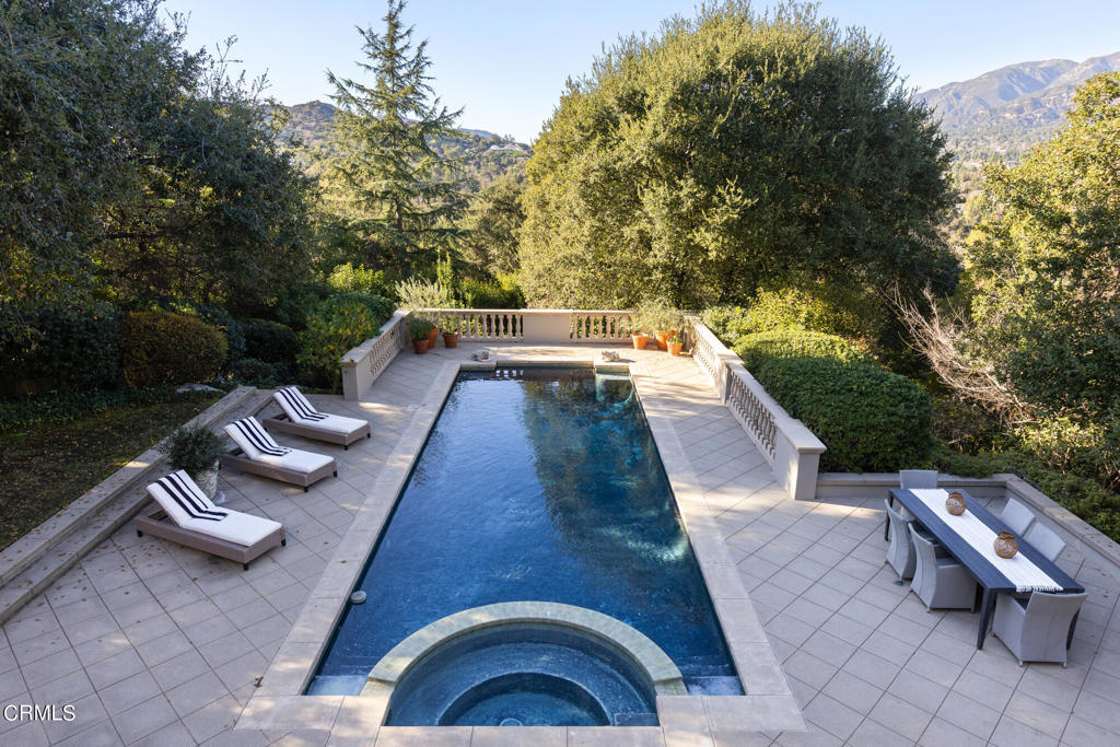 4033 Alta Vista Drive