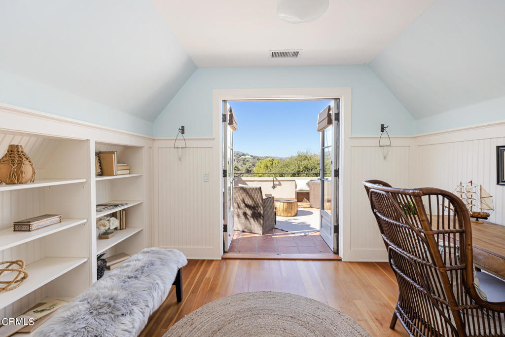 4033 Alta Vista Drive