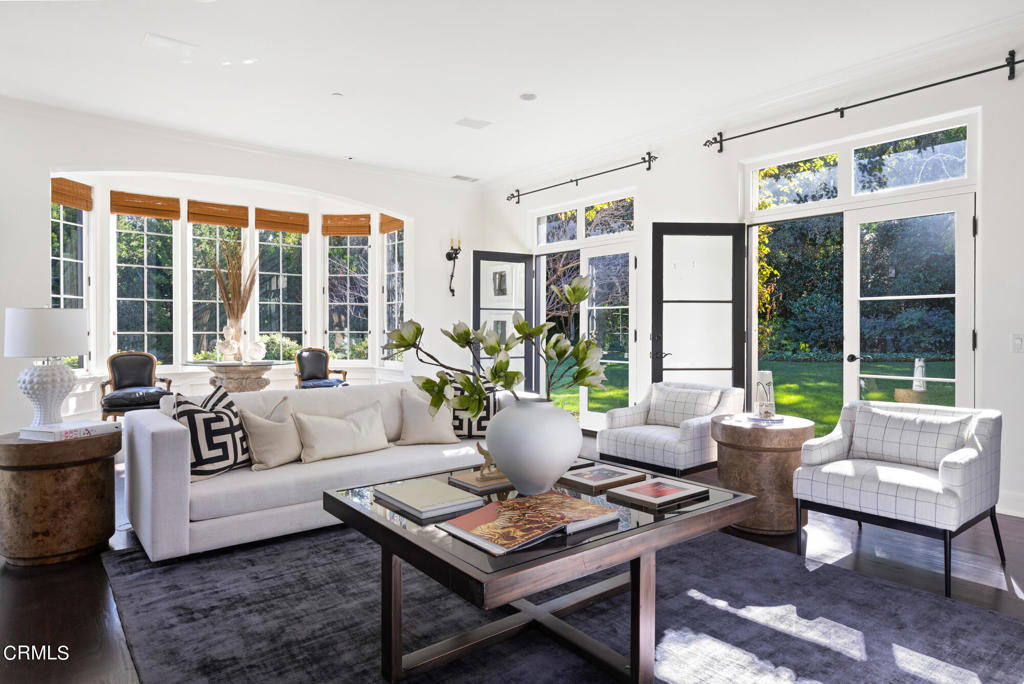 4033 Alta Vista Drive